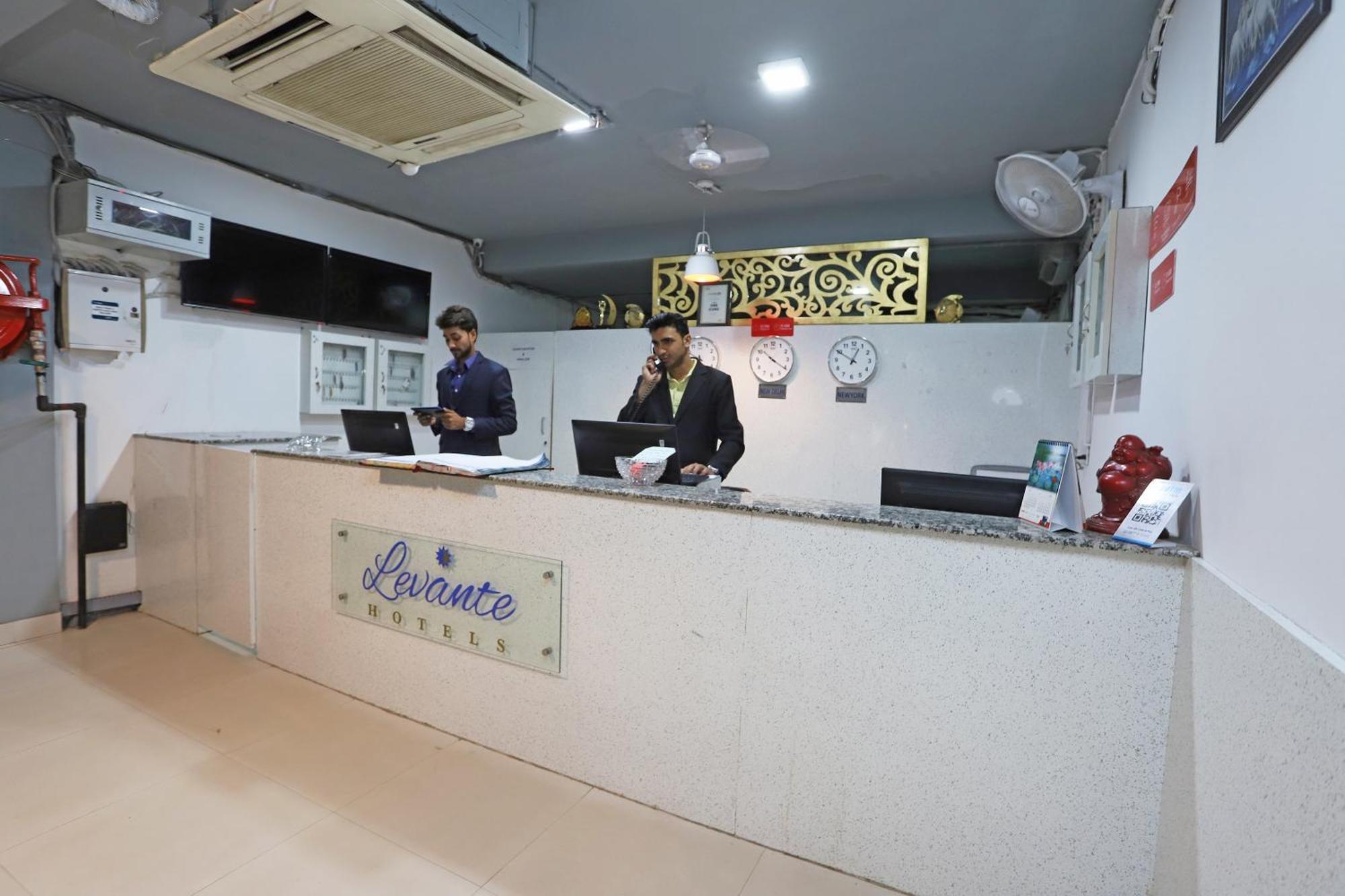 Super Capital O Levanti Near Aravali Biodiversity Park 구르가온 외부 사진
