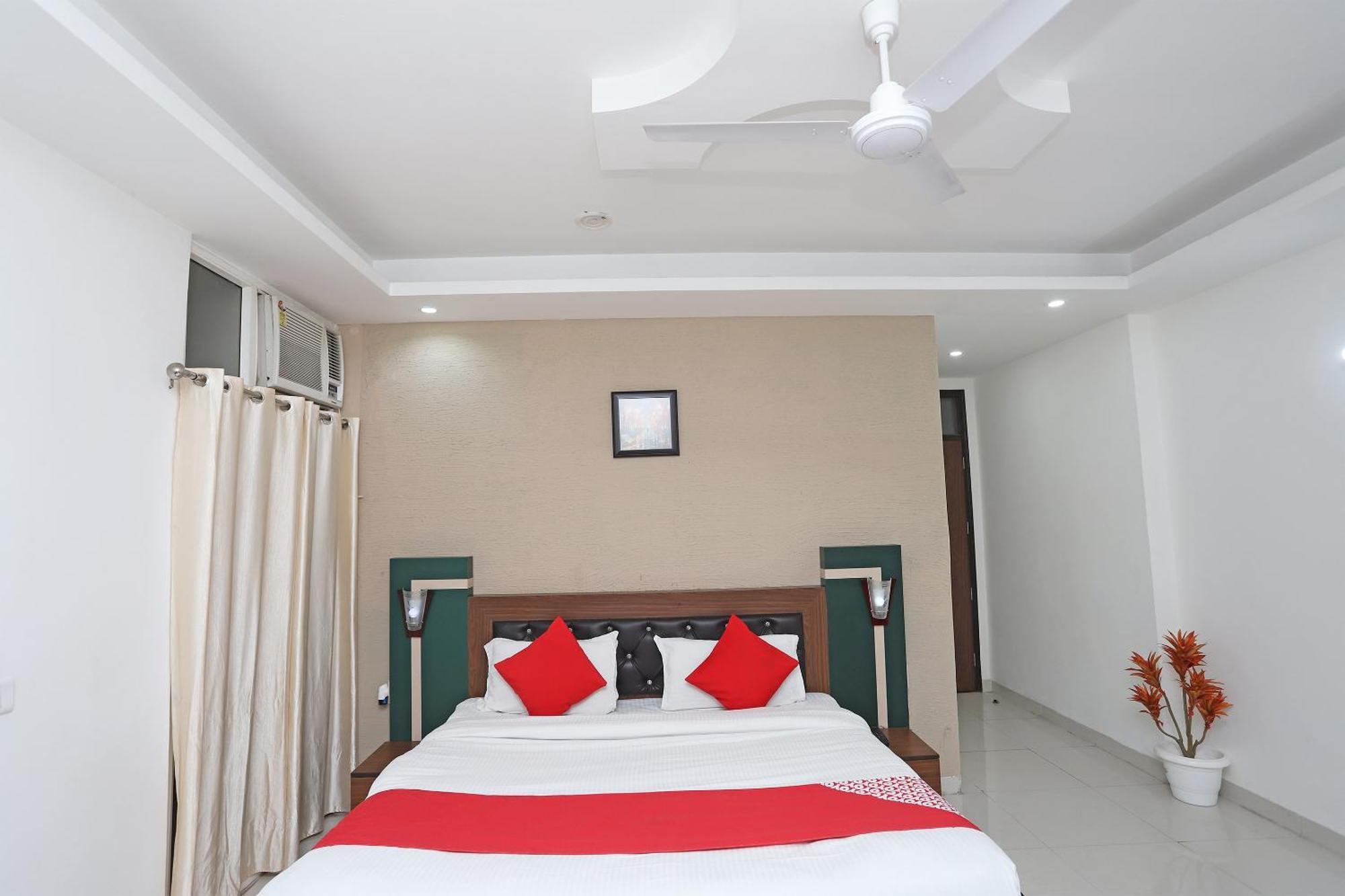 Super Capital O Levanti Near Aravali Biodiversity Park 구르가온 외부 사진