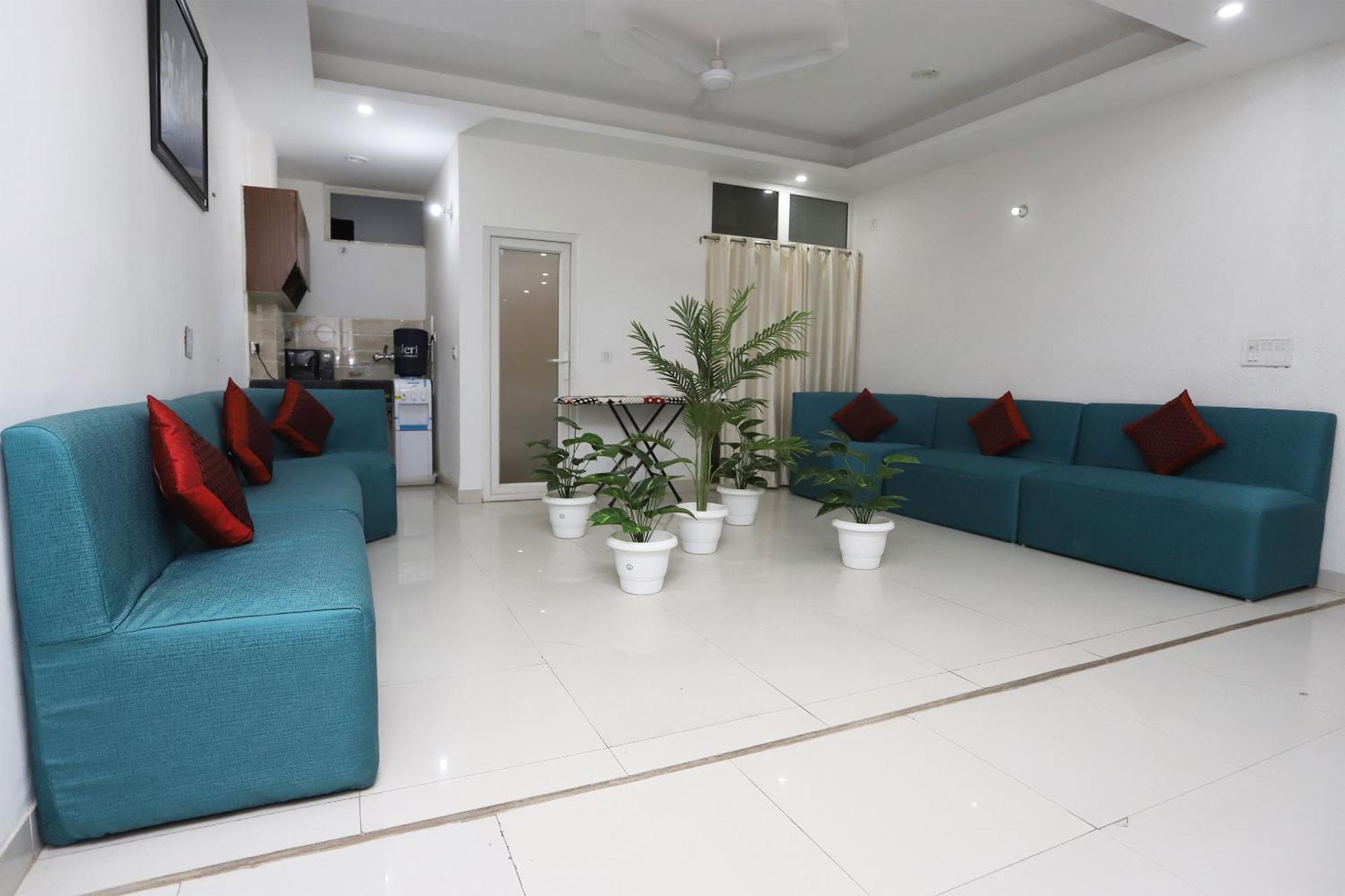 Super Capital O Levanti Near Aravali Biodiversity Park 구르가온 외부 사진