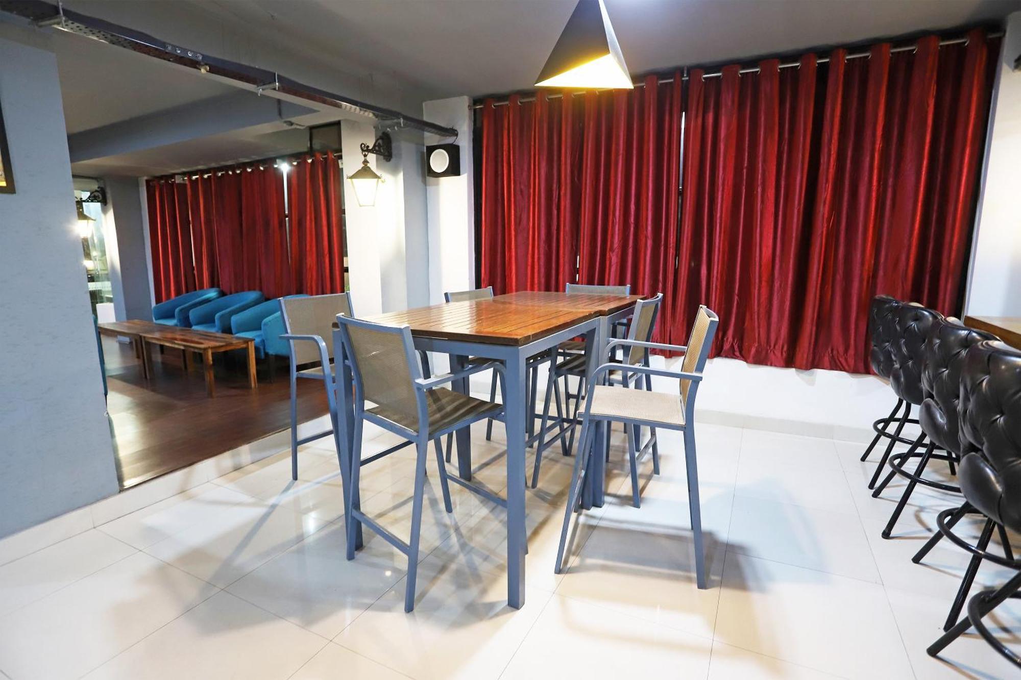 Super Capital O Levanti Near Aravali Biodiversity Park 구르가온 외부 사진