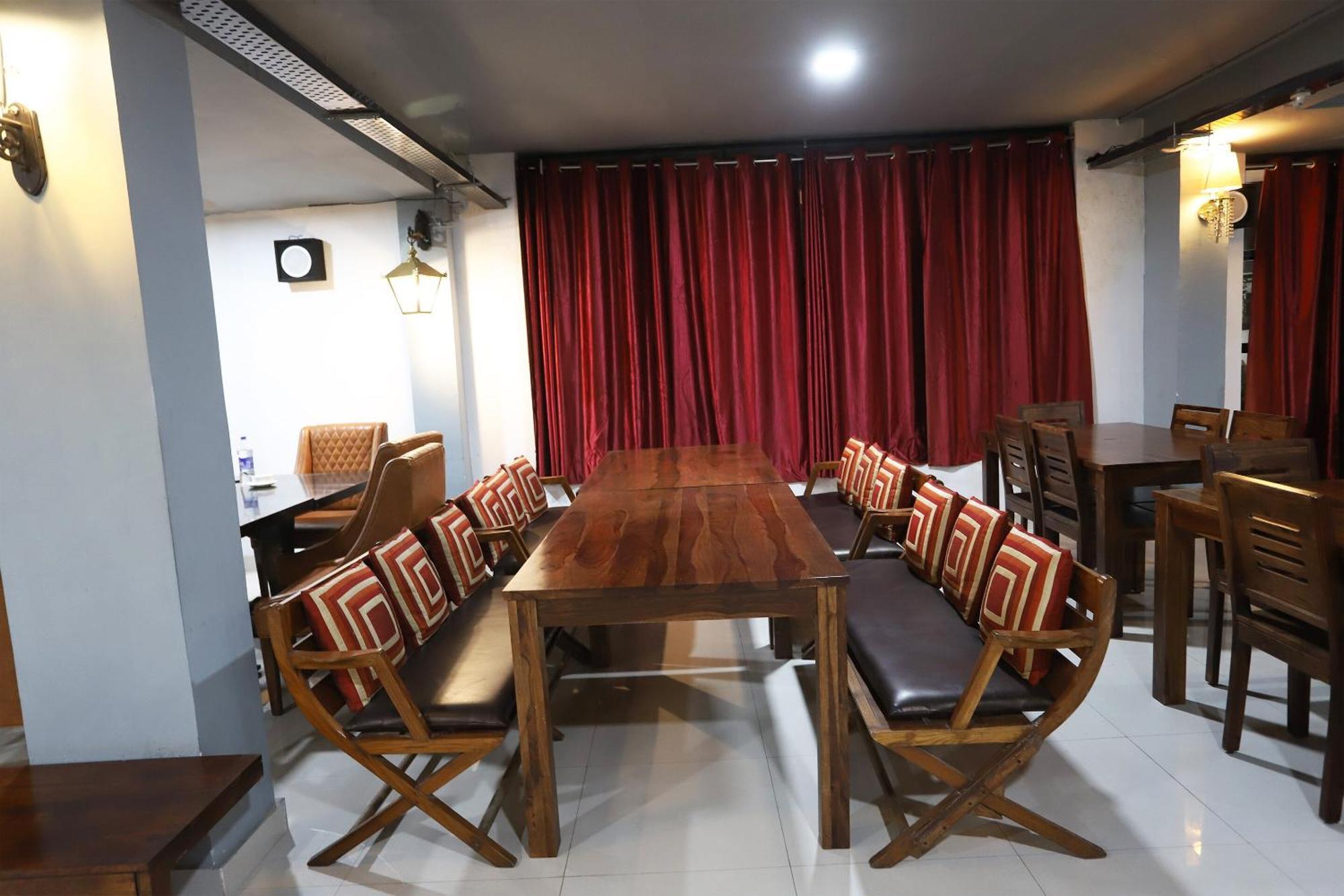 Super Capital O Levanti Near Aravali Biodiversity Park 구르가온 외부 사진